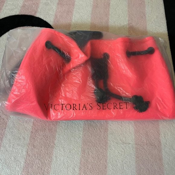 VS Neoprene Drawstring Beach Bag - Picture 5 of 5